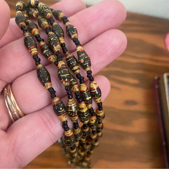 African paper necklace - Picture 3 of 4